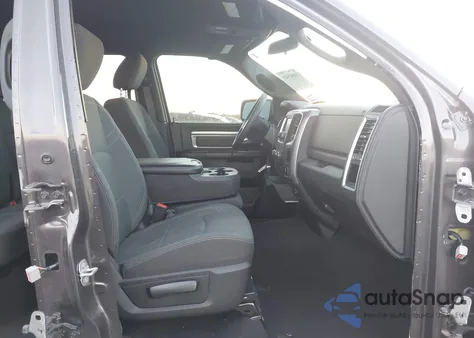 2022 Ram 1500 Classic Warlock 4X4 6'4 Box из США, поврежденный, VIN 1C6RR7GG6NS190687